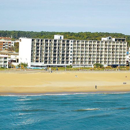Ramada Plaza By Wyndham Virginia Beach Oceanfront Exterior foto