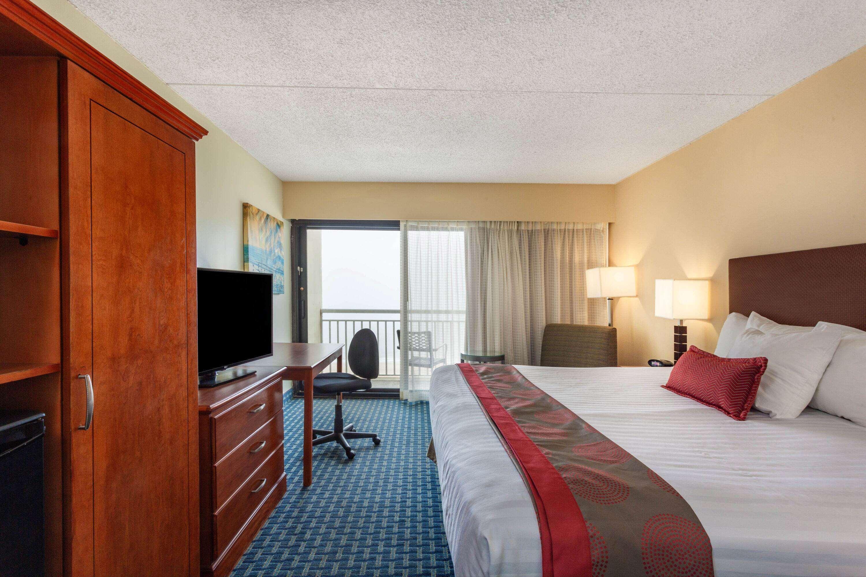 Ramada Plaza By Wyndham Virginia Beach Oceanfront Exterior foto