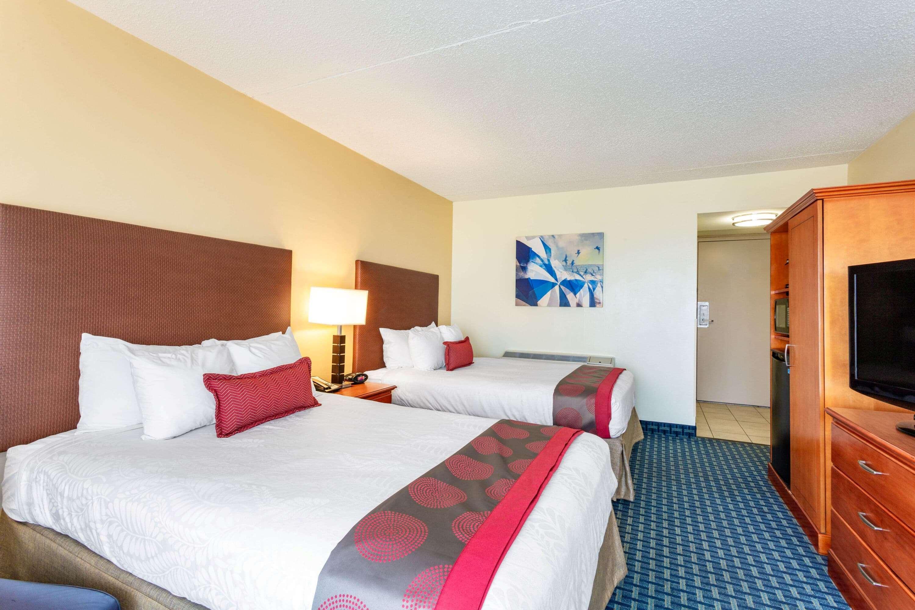 Ramada Plaza By Wyndham Virginia Beach Oceanfront Exterior foto