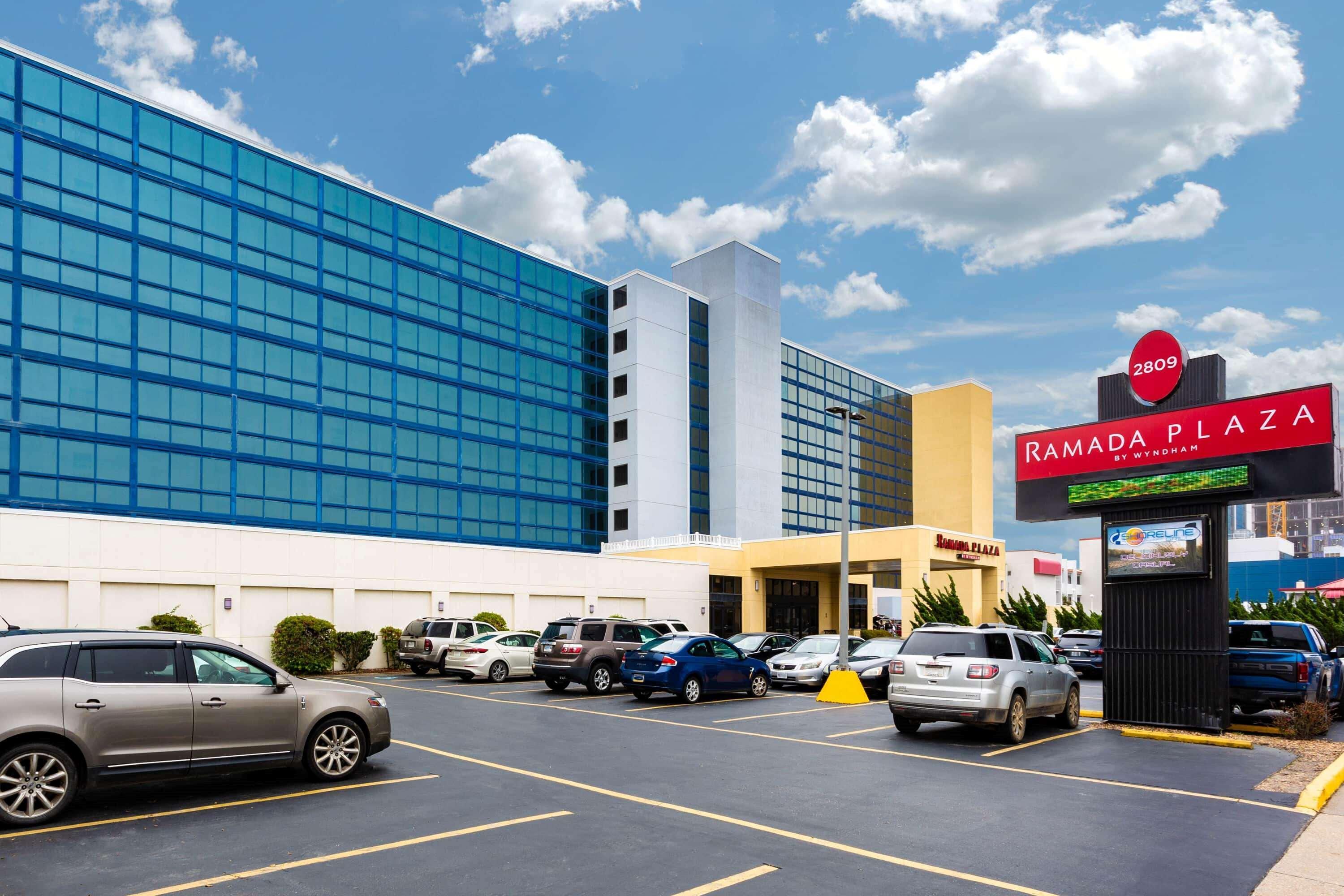 Ramada Plaza By Wyndham Virginia Beach Oceanfront Exterior foto