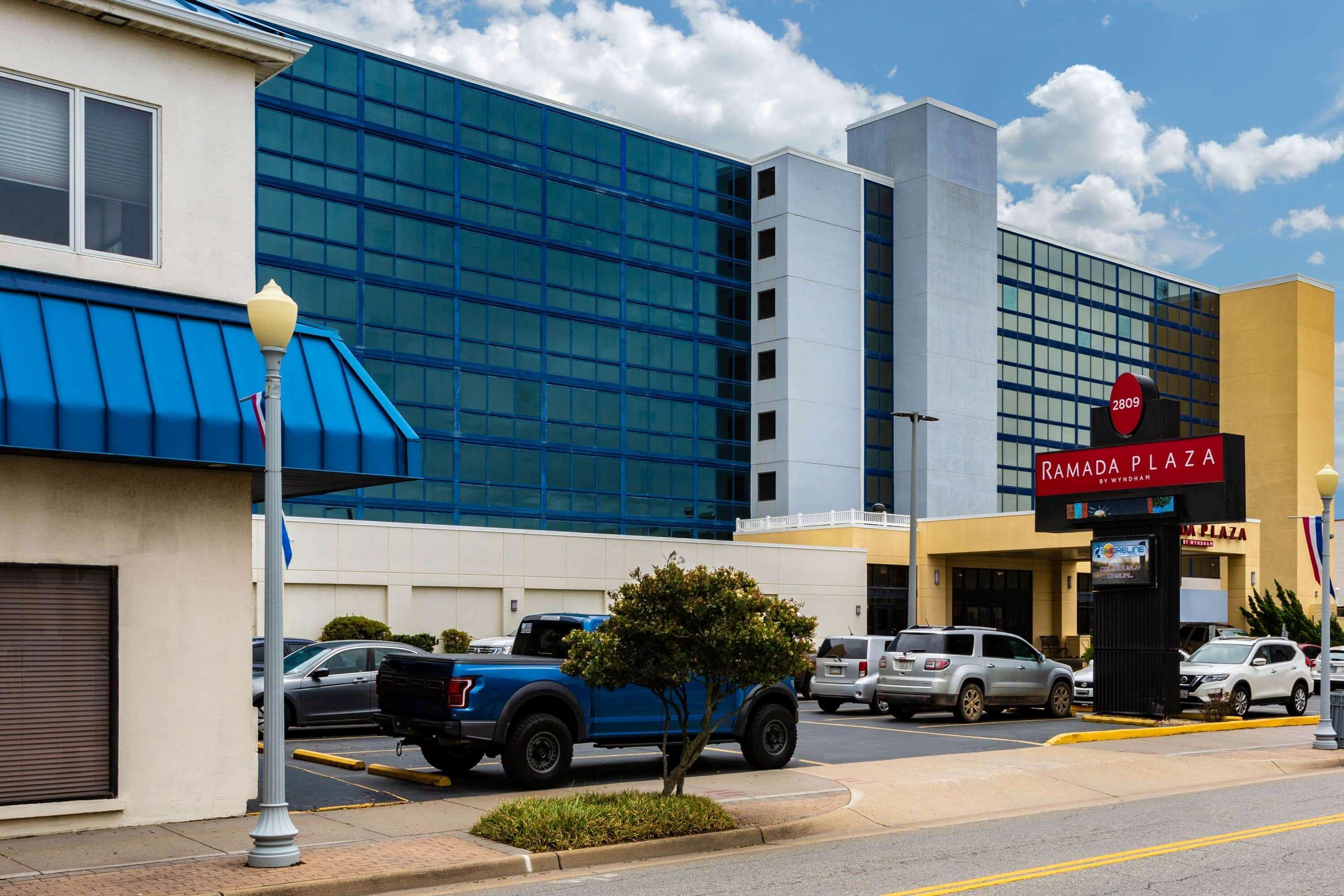 Ramada Plaza By Wyndham Virginia Beach Oceanfront Exterior foto